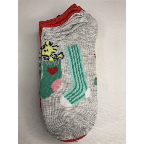 Peanuts Holiday No-Show Socks 6 Pair Shoe Size 4-10 by High Point Design - Picture 9 of 9